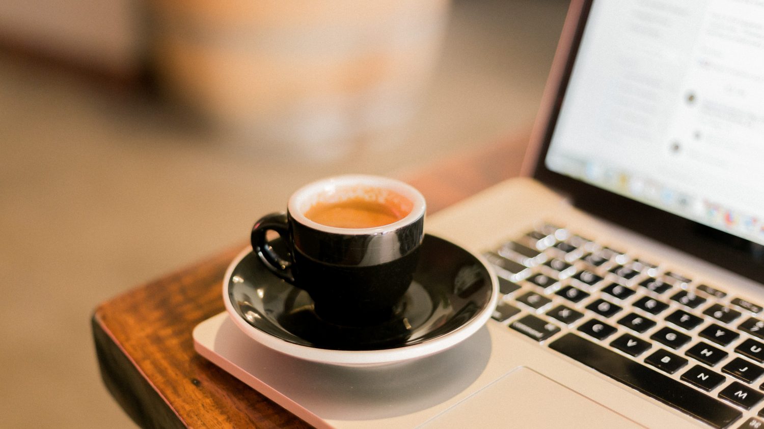 allie-8hQUCIoXf8o-unsplash